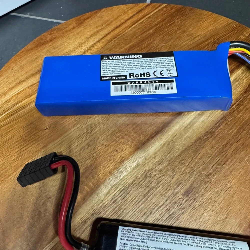 Turnigy 3000mAh 11.1V LiPo and Traxxas 7.2V 1200mAh NiMH RC Battery Lot